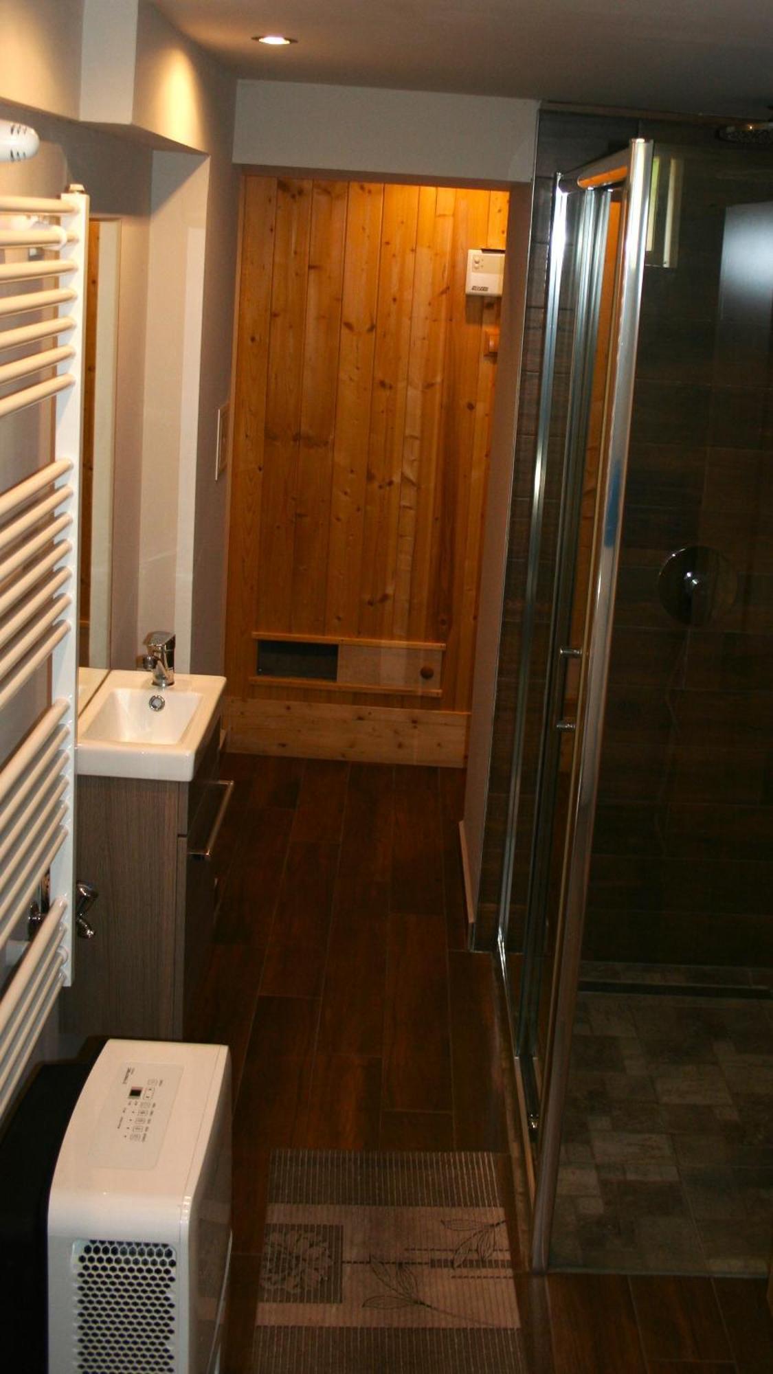 Friends - Promenade Suite Foeldszint Balatonfured Exterior photo